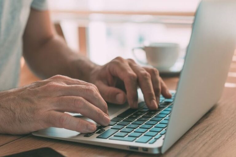 Concurso da Câmara de Sertão Santana (RS) oferece salários de até R$ 3,9 mil