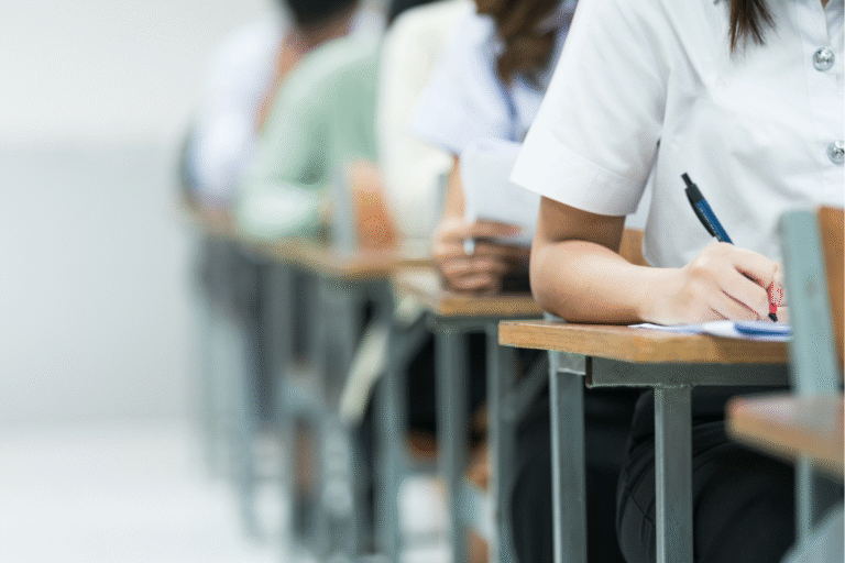 SEDU-ES abre processo seletivo para professores; inscrições vão de 30/10 a 06/11