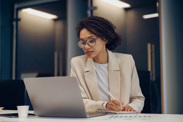 Prefeitura de Pederneiras (SP) lança concurso público com 48 vagas na Educação