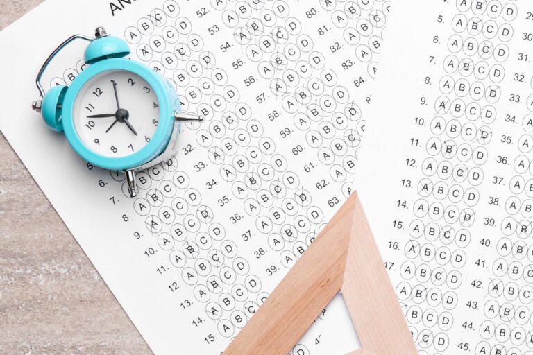 Quatro provas de concursos públicos movimentam o fim de semana; confira detalhes