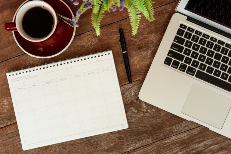 Câmara de Curvelo-MG abre concurso público com 24 vagas e salários de até R$ 8 mil