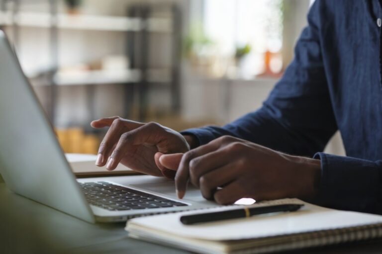 Concurso ALE-MS abre 80 vagas para níveis médio e superior; inscrições começam em janeiro