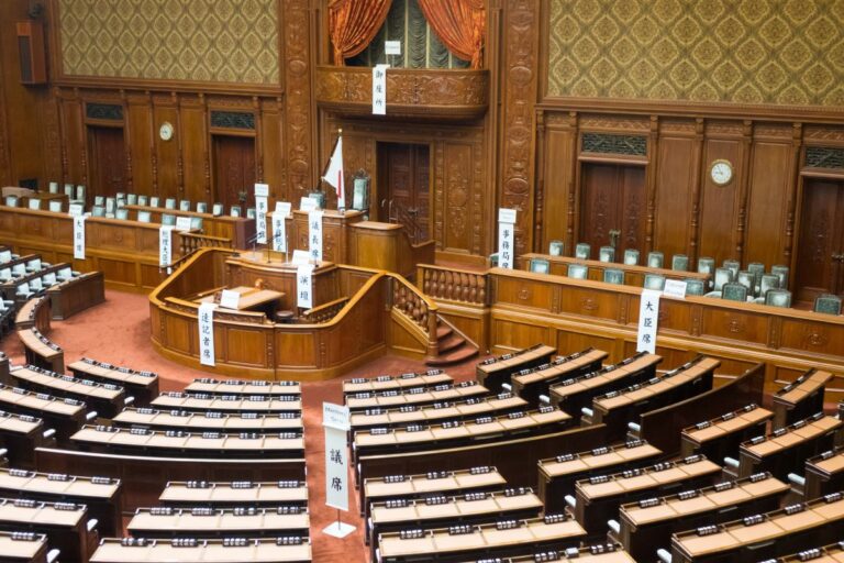 Concurso Câmara de Uruguaiana abre 3 vagas com salários de até R$ 5 mil